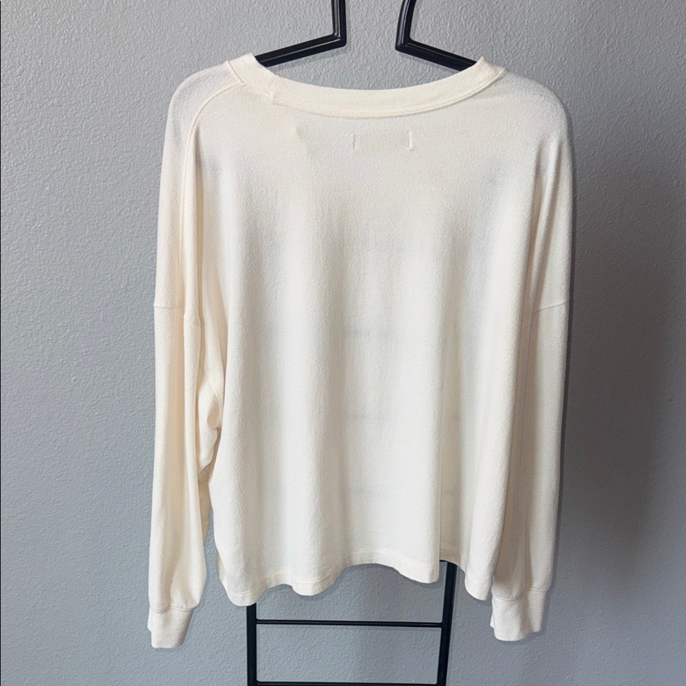 Abercrombie & Fitch Women’s  Cream Lounge Top - Picture 7 of 8